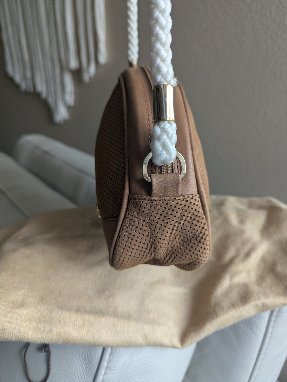 vintage Bally half-moon shoulder bag made of tan perforated suede leather - Picture 10 of 15